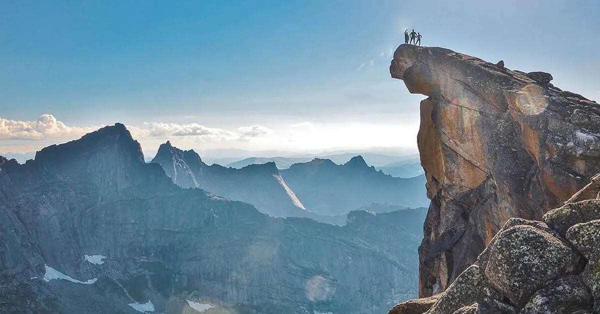 Зуб Дракона от озера Тёплого: короткий подъём Ергаков
