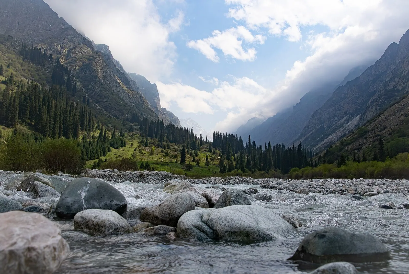 Alamedin Gorge - Al-Archa trail