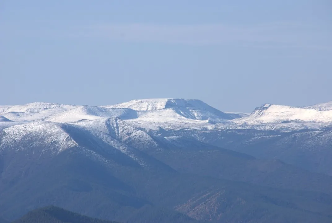 Peak Cherskogo: A Trail to Open Summits