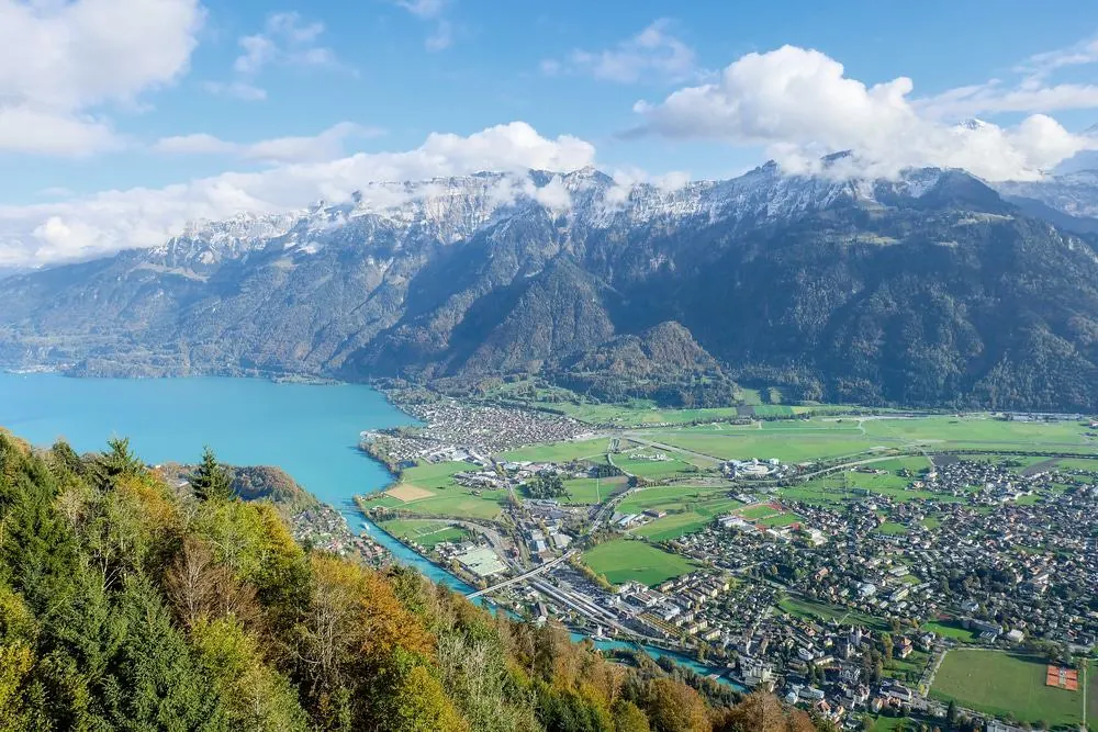Альпийский маршрут к озёрам: Panoramaweg Schynige Platte: хайкинг в регионе Швейцария